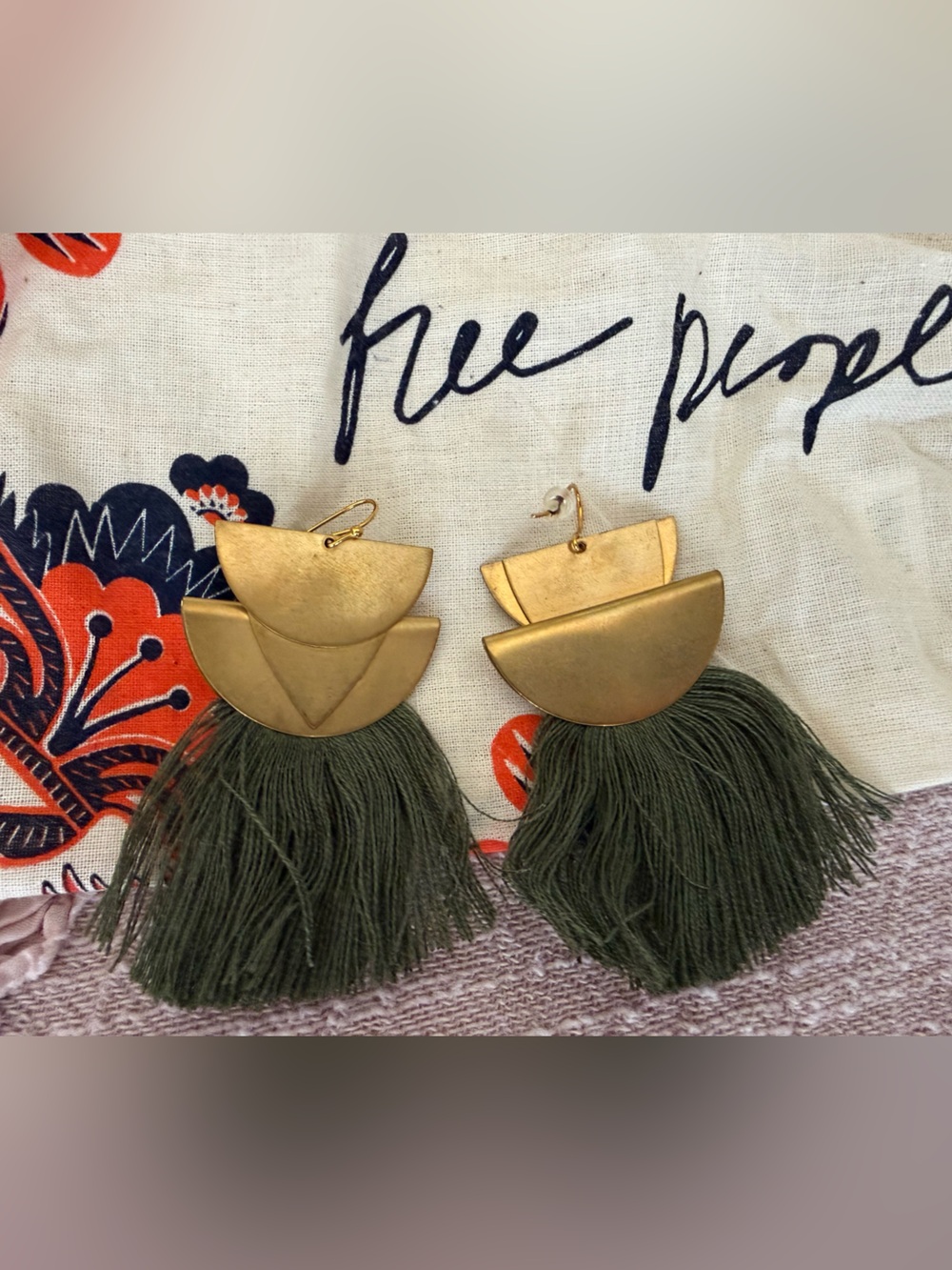 Free People Diamond Canyon Tassel Drop Earrings in Olive Green! NWOT!